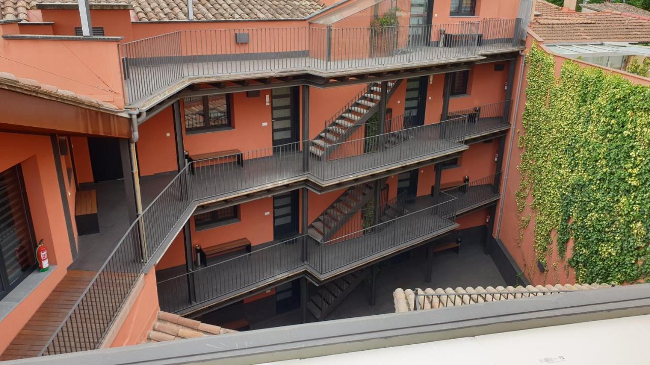 Apartaments y Habitacions Entre Volcans Olot Exterior foto