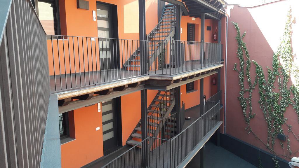 Apartaments y Habitacions Entre Volcans Olot Exterior foto